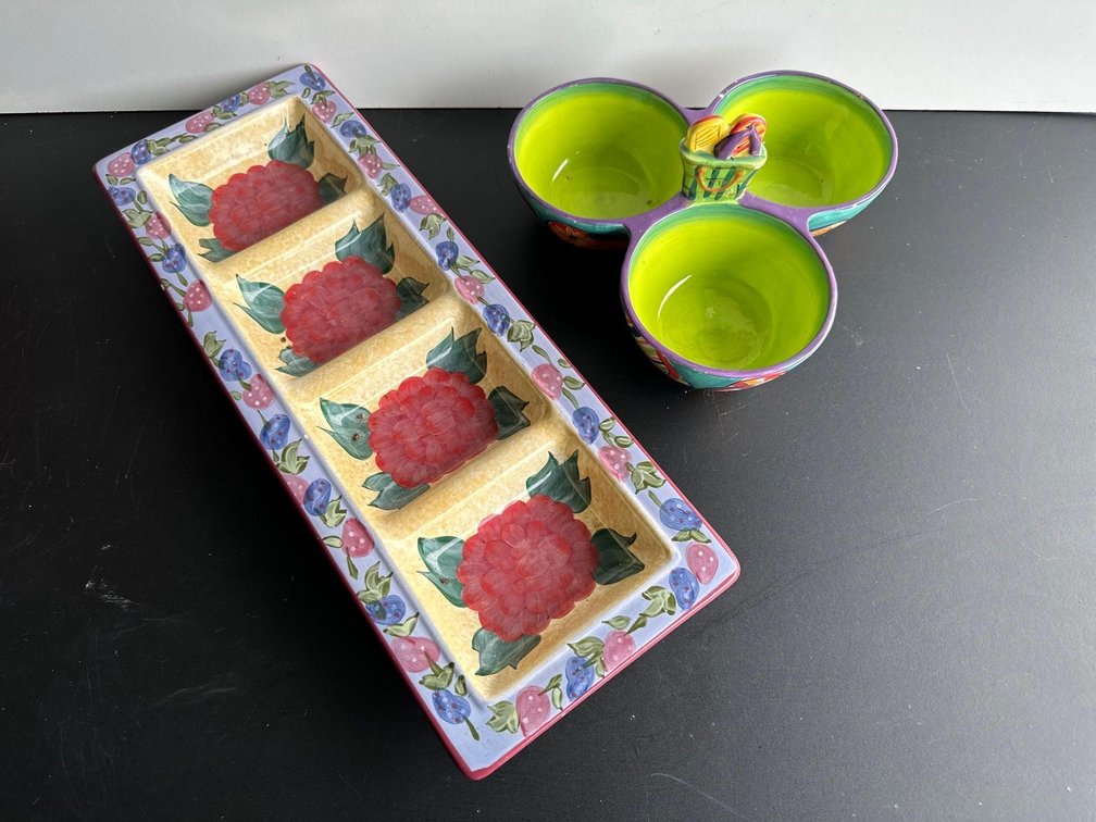Two Sectioned Condiment Dishes 