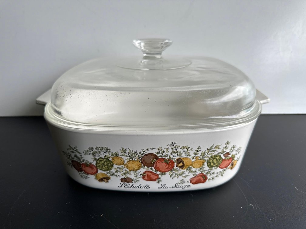 Corning Ware Harvest Design 4qt Baking Dish with Lid 