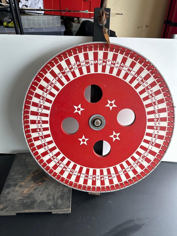 Spinning Prize Wheel 
