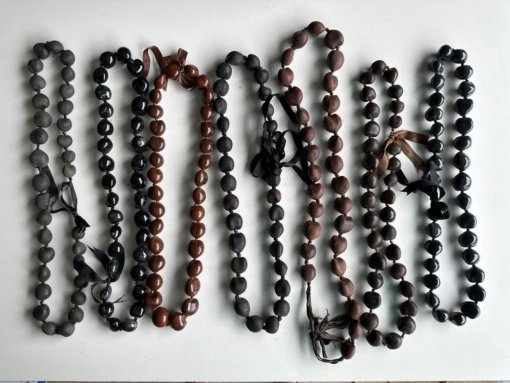 Kukui Nut Style Lei's 