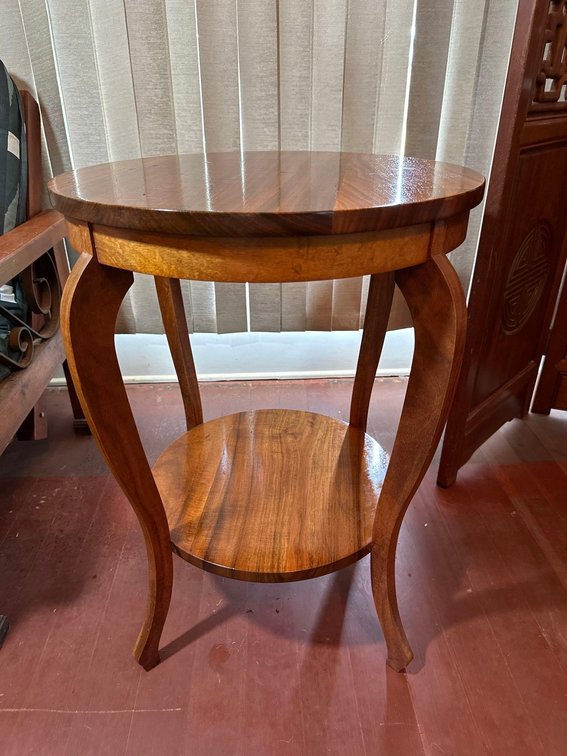 Martin & MacArthur Traditional Island Living Curly Koa Wood Round Lamp Table 