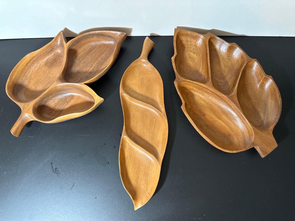 (X's 3) Leaf Shape Monkeypod Wood Dishes 