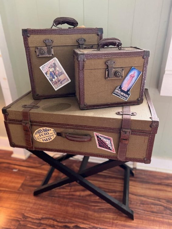 (X's 4) Set of Decorative Luggage with Stand