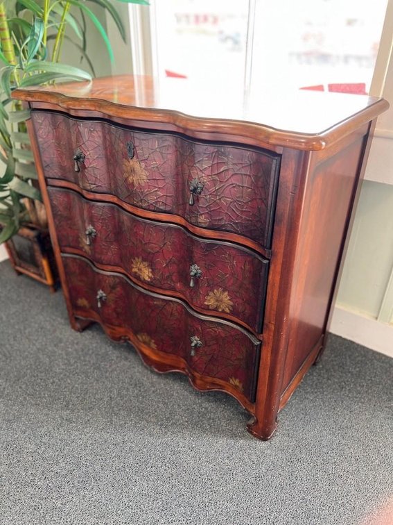 3-drawer Decorative Dresser