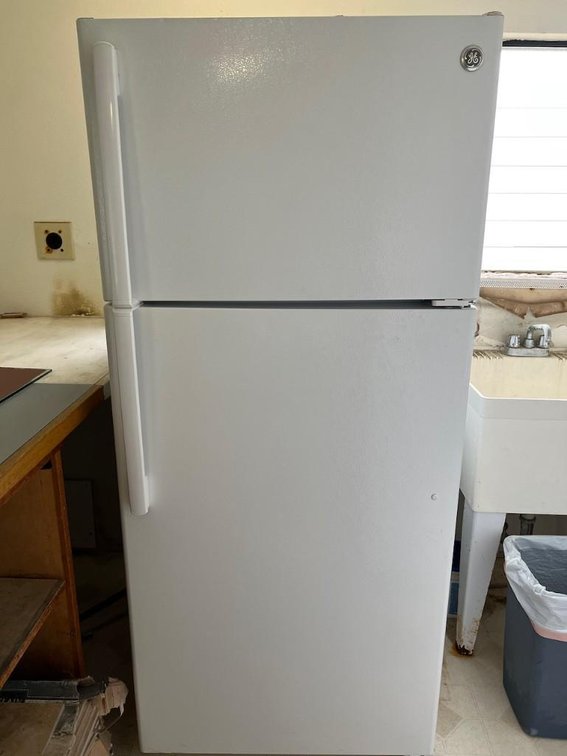 GE Refrigerator