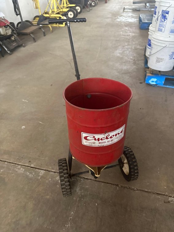 Cyclone Seed/Fertilizer Spreader