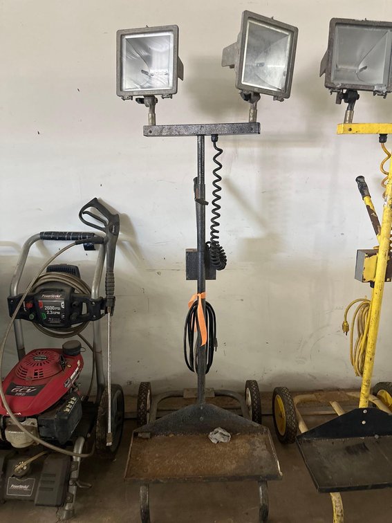 Dual Light Commercial Grade Construction Light with Power Outlets and Tool Tray