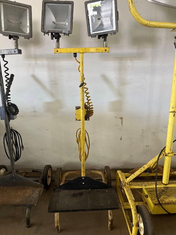 Dual Light Commercial Grade Construction Light with Power Outlets and Tool Tray