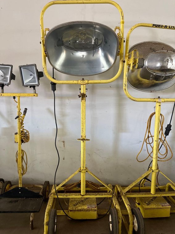 Industrial Adjustable and Mobile Spotlight