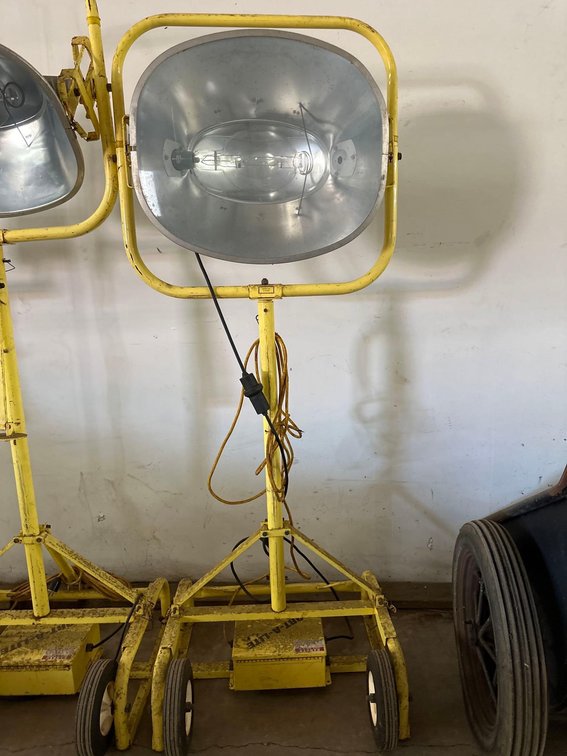 Industrial Adjustable and Mobile Spotlight