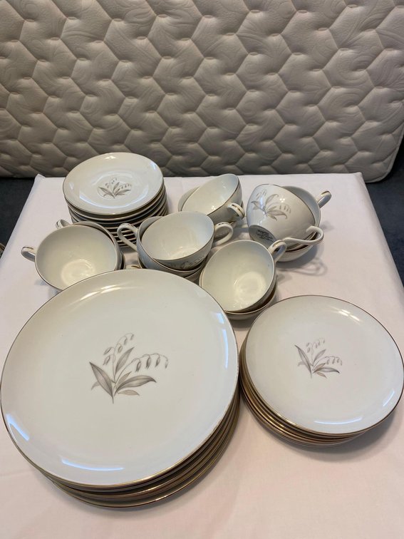 Vintage Kayson's Golden Rhapsody Fine China 