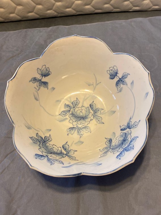 Floral Shaped Serving Bowl with Chrysanthemum Design