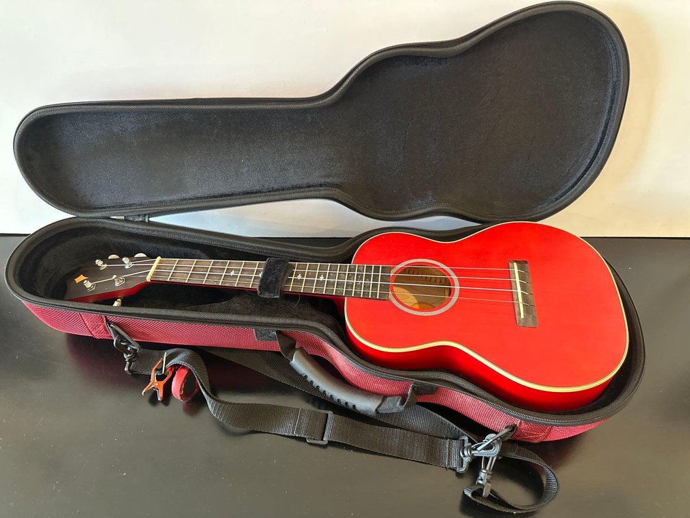 Hawaii Designed Kamoa Ukulele with Case and Strap