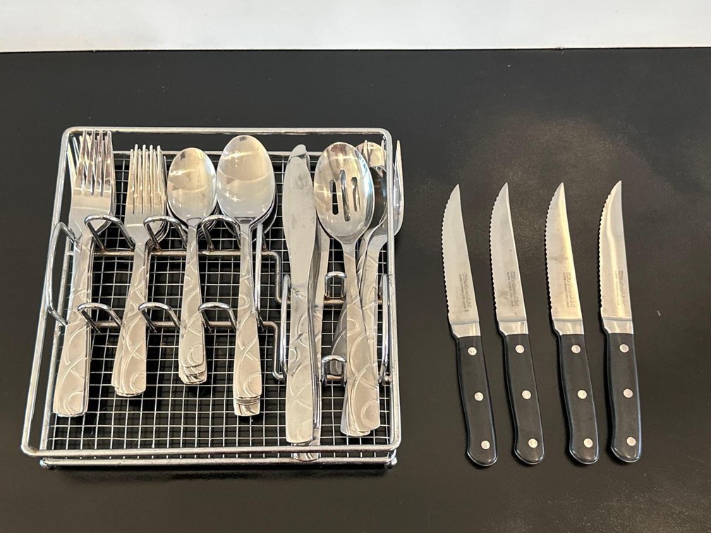 Kitchen Utensil Set with Drawer Organizer and Steak Knives