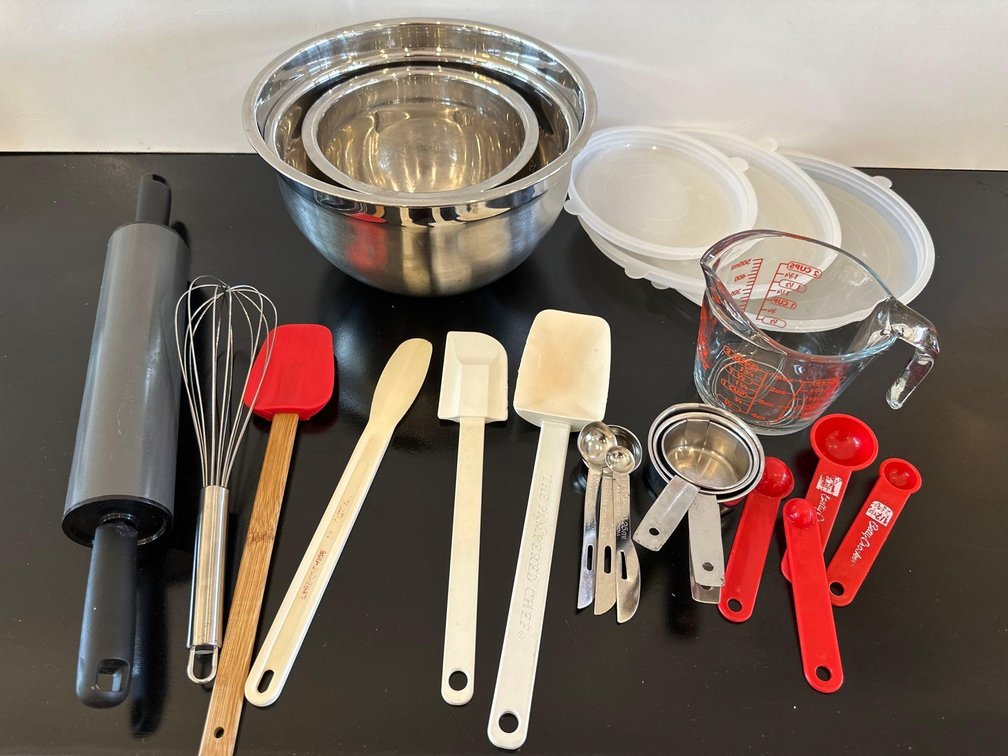 Mixed Lot of Baking Supplies
