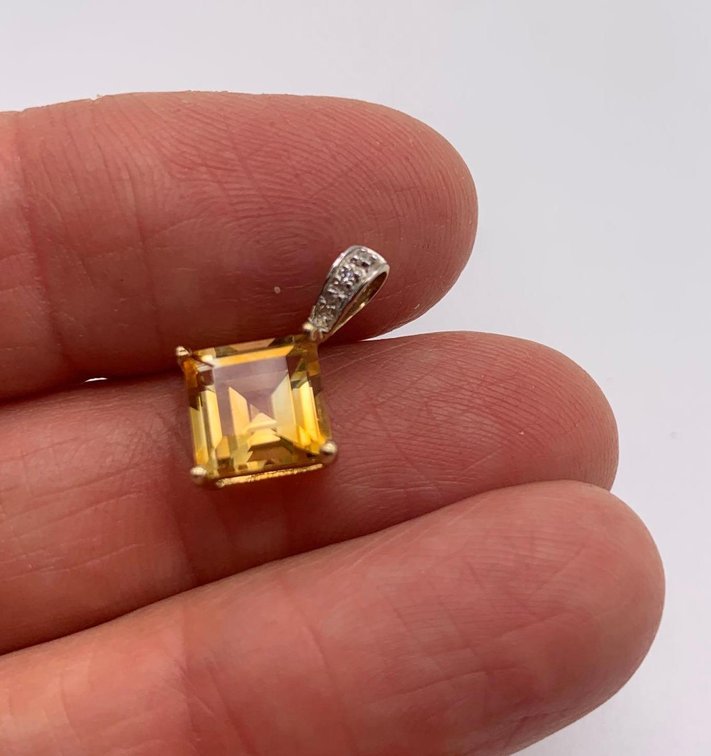 14k 585 Yellow Gold & Diamond Faceted Yellow Stone Pendant
