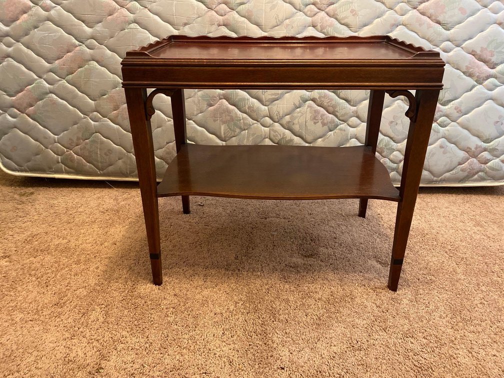 23.5" x 14.5" Mahogany Tray-Top Coffee and Tea Side Table
