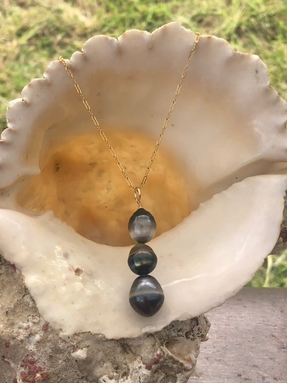 3 Tahitian Pearl Necklace