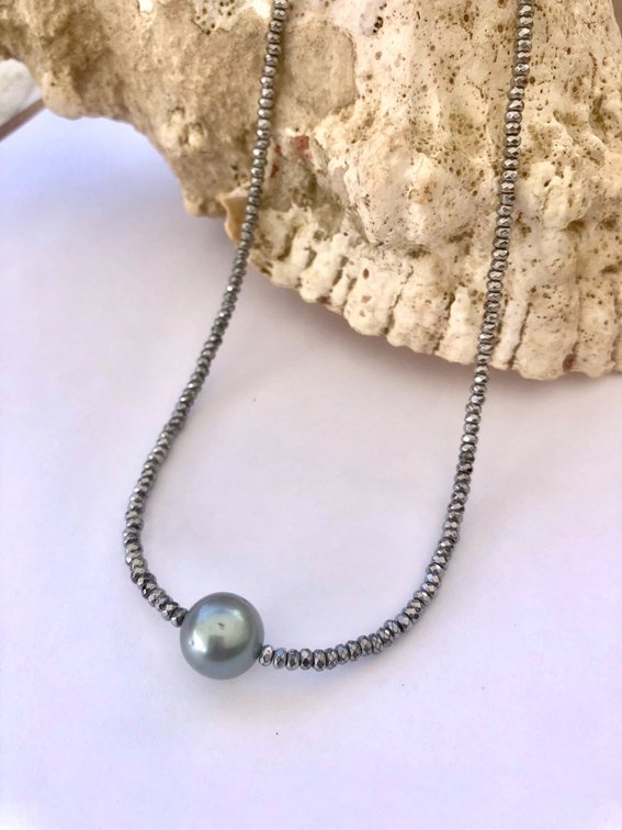 Tahitian Pearl on Hematite 