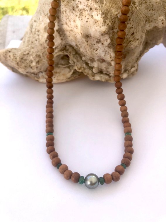 Tahitian Pearl and Iliahi Necklace