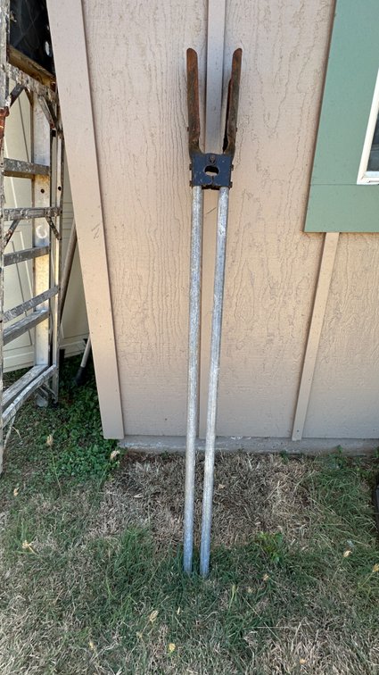 Post hole digger tool
