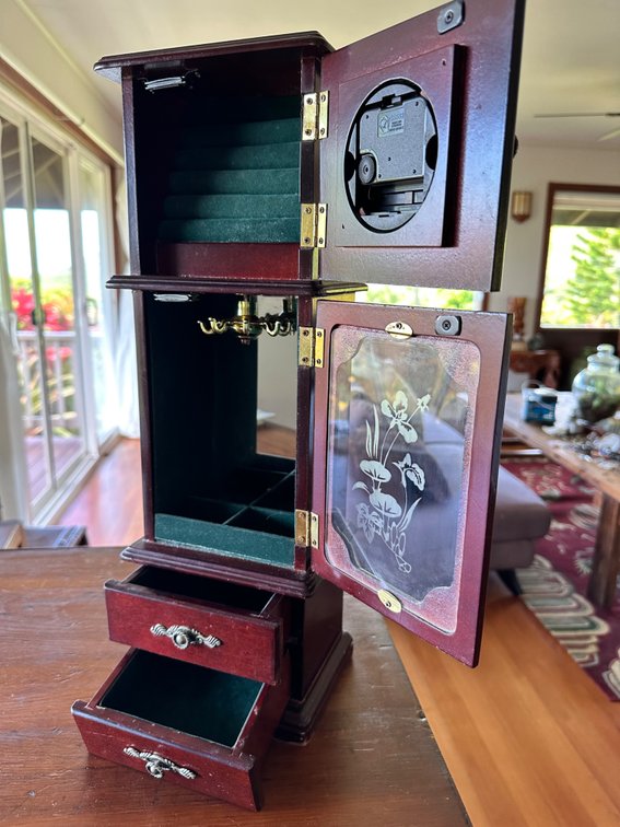 Jewelry Box Clock 