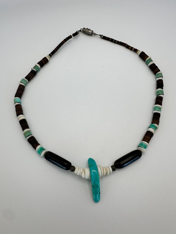 Vintage surfer necklace with Puka shell