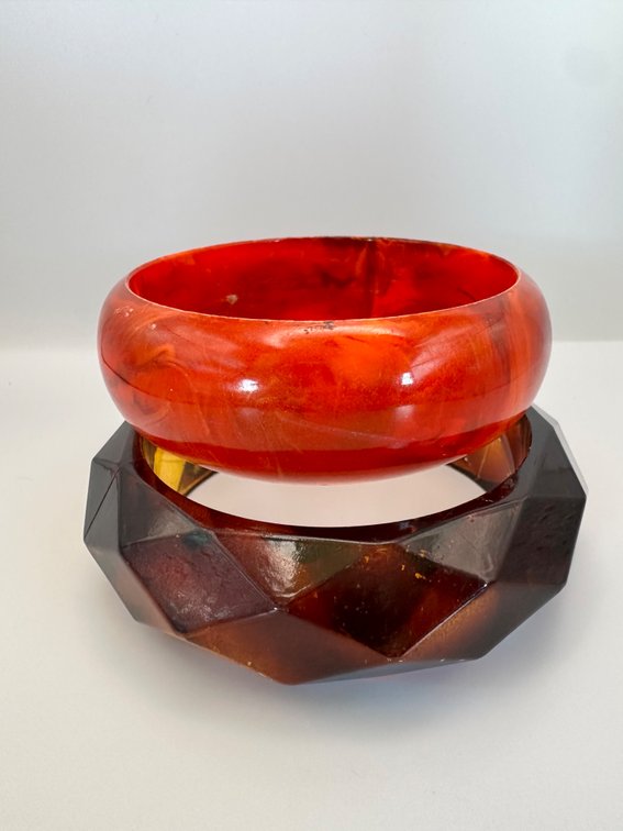 Vintage Bangles Red and Faceted Tortoise