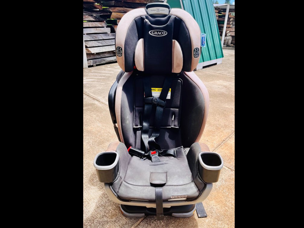 Car seat 2