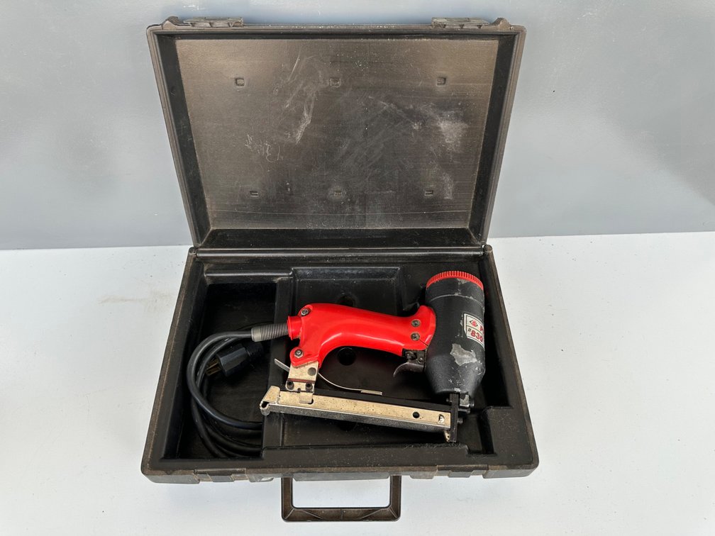 Crain #830 Pro-Tacker with Case – Reliable Upholstery Tool