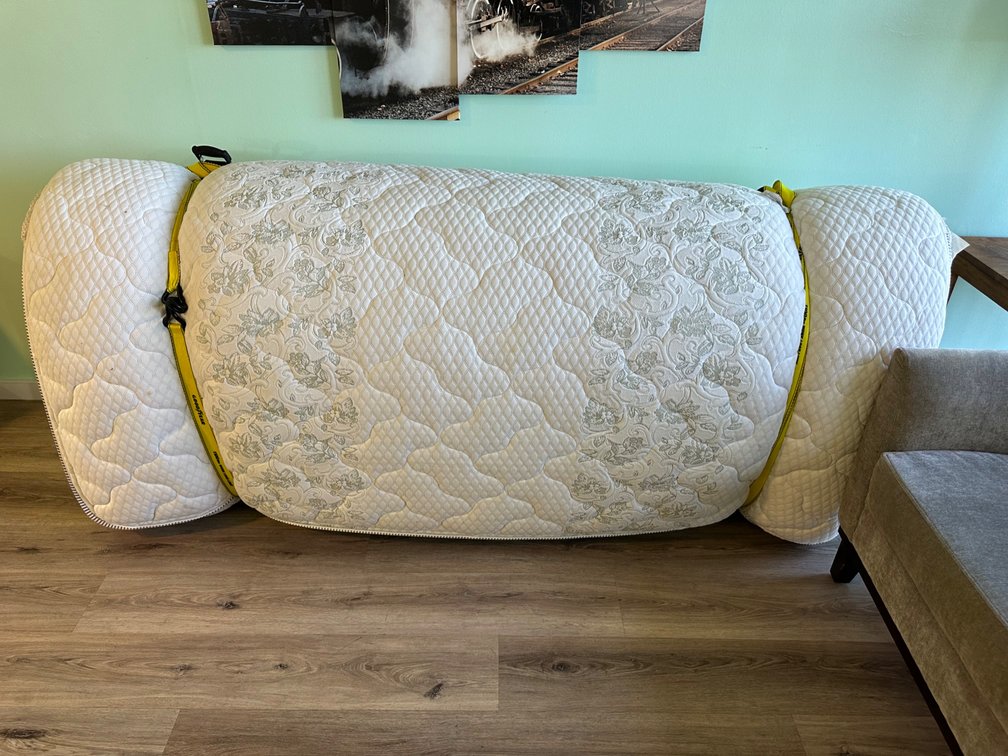 King Size Mattress - Comfortable Innerspring Unit (Straps Not Included)