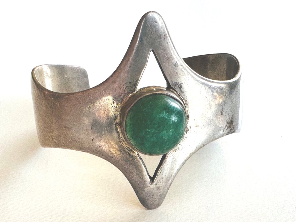 Vintage Mexican Sterling Silver Cuff Bracelet with Green Stone