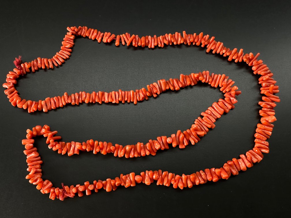 Vintage Red Coral Necklace - Beautiful Vibrant Color