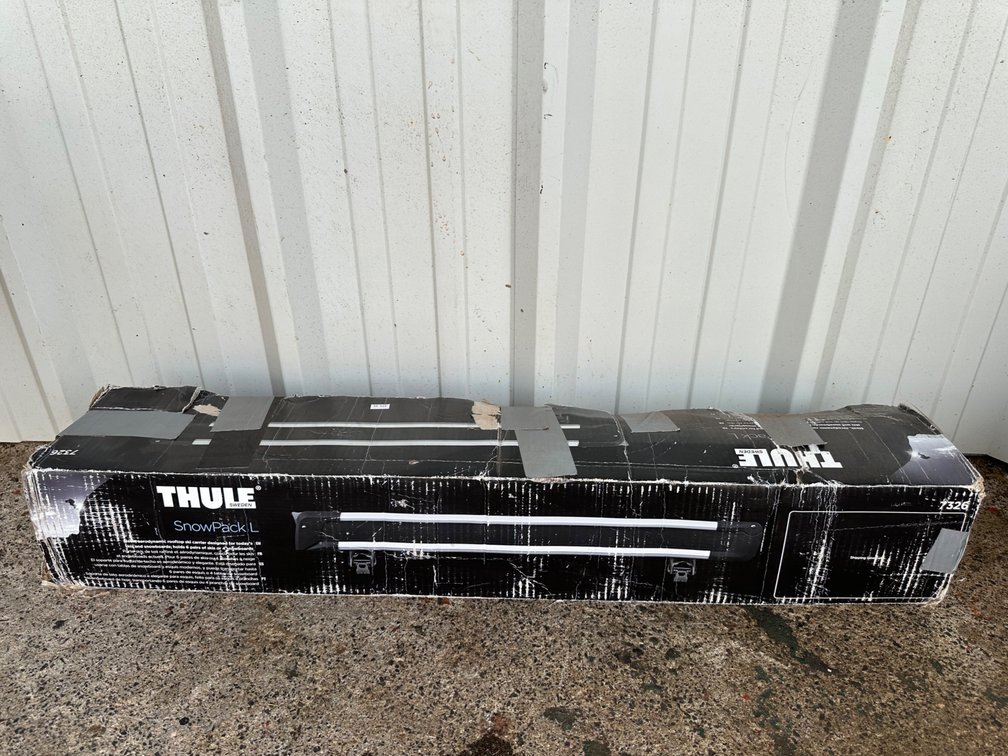 Thule SnowPack L Ski & Snowboard Carrier – Silver – Includes Locks