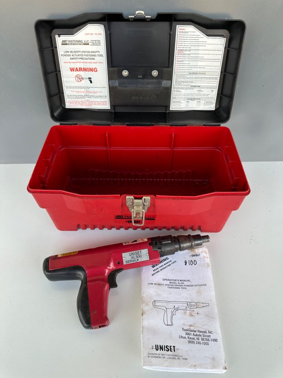 Uniset XL300 Power Actuated Fastening Tool with Manual and Case