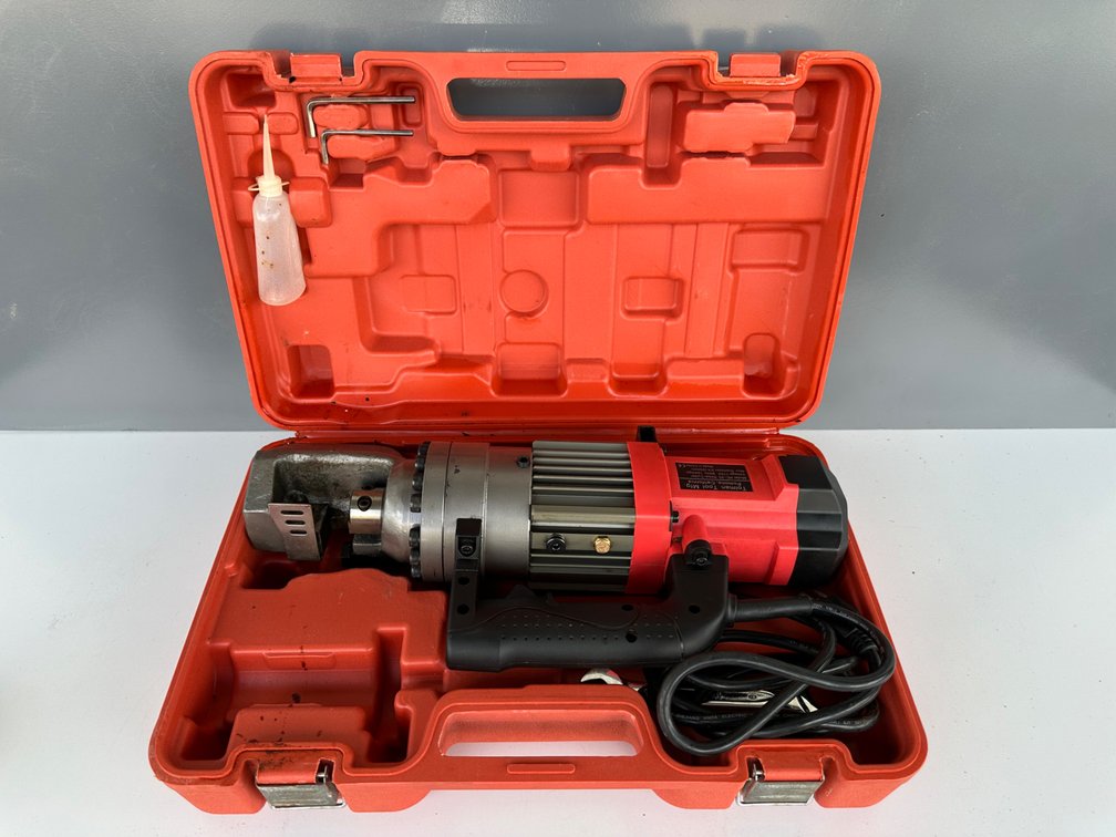 Tolman Tool Mfg. Hydraulic Rebar Cutter with Case
