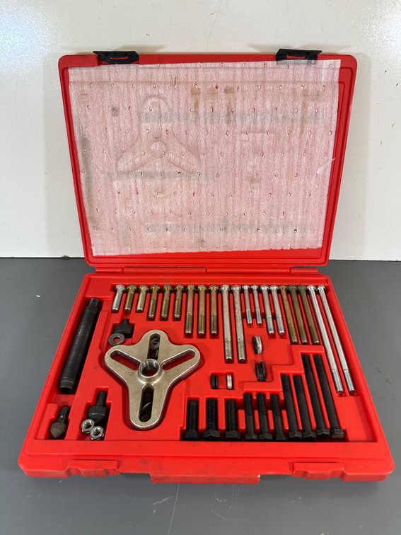 Snap-On Bolt-Grip Puller Set with Case 