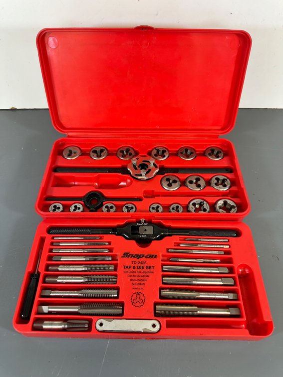 Snap-On TD-2425 Tap and Die Set with Case