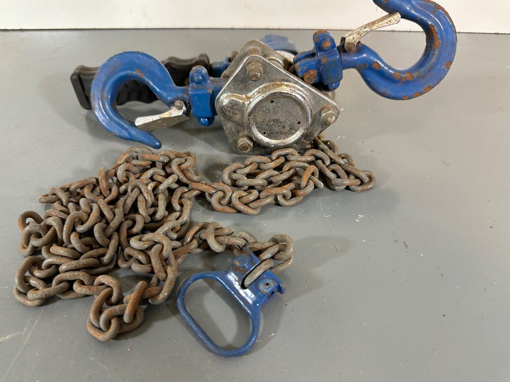 Bravo Chain Lever Hoist with Hooks - Industrial Grade