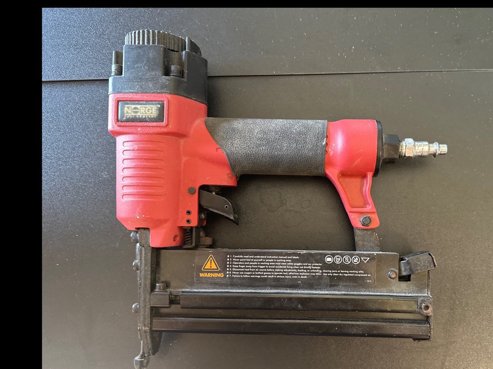 Norge 18 ga air nail gun