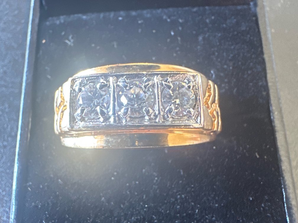 18 kt GHP mens ring