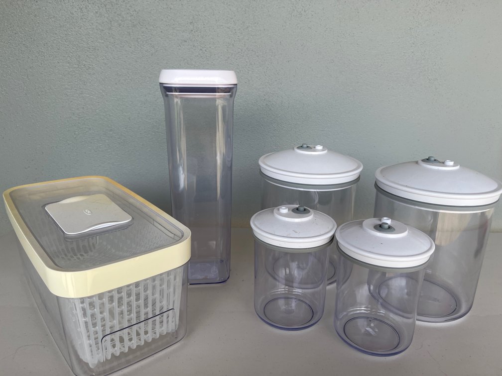 Plastic Containers with Lids