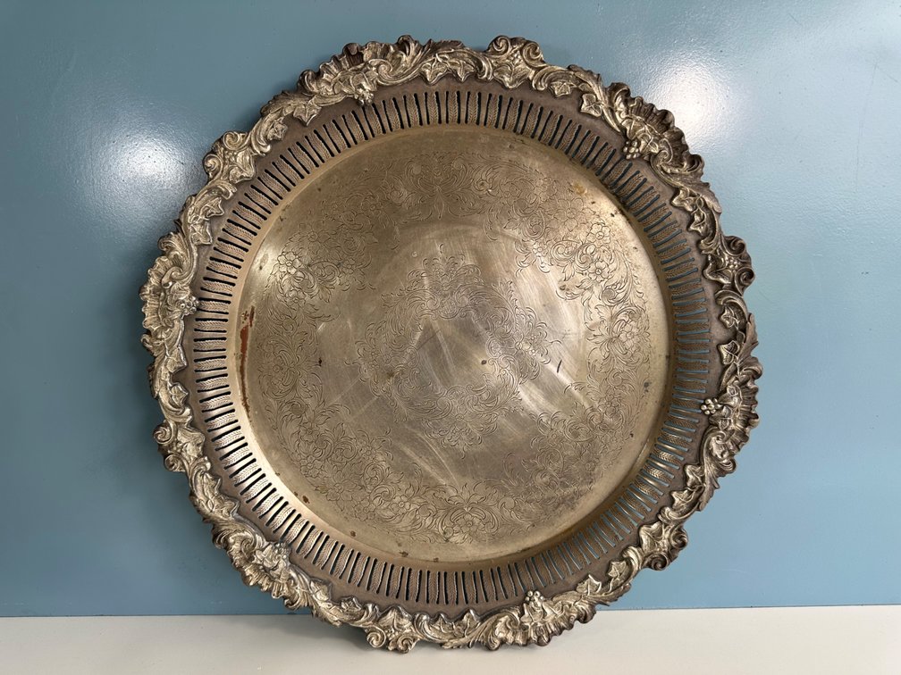 Wilcox International Silver Co. Ornate Platter 
