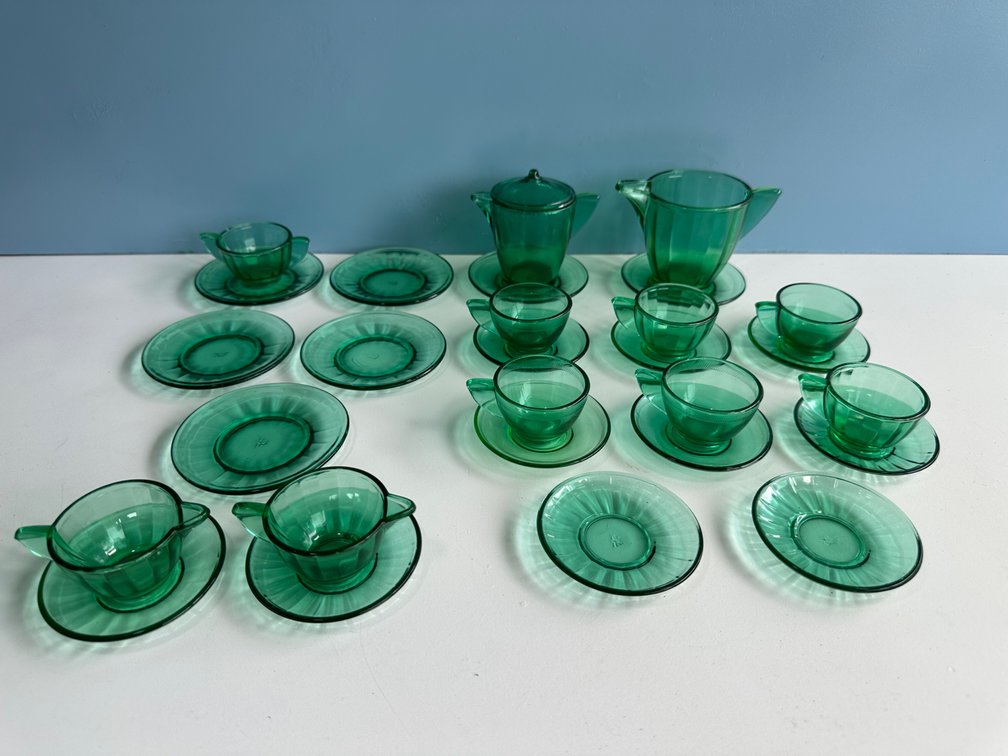 Vintage Akro Agate Green Glass Tea Set – Unique Collectible – A Piece of History