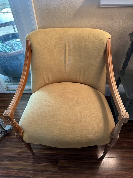 Neutral-Toned Accent Chair – Functional with Character