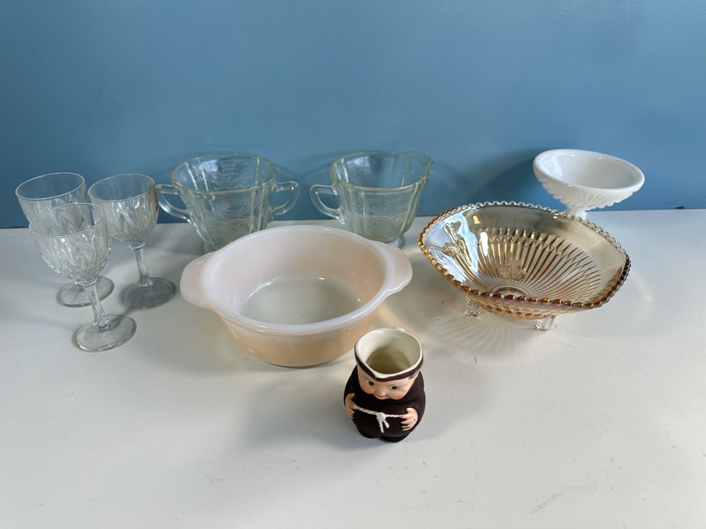 Lot of Vintage Home Décor and Glass Items