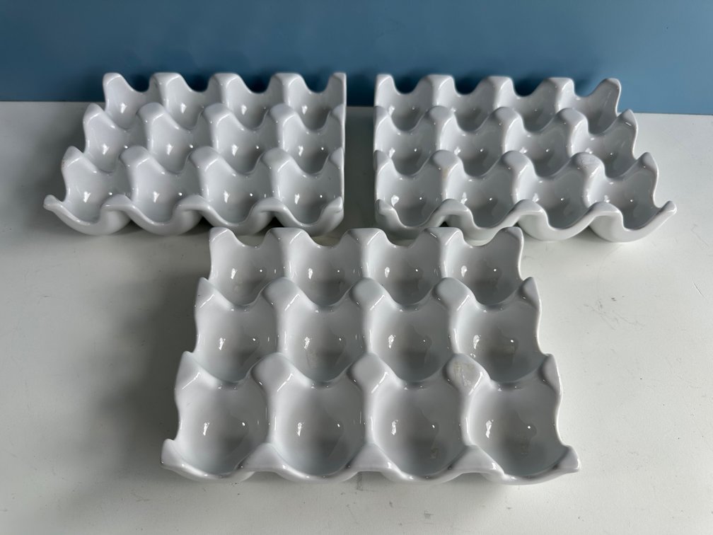Heavy Ceramic Egg Holders – Stylish and Functional