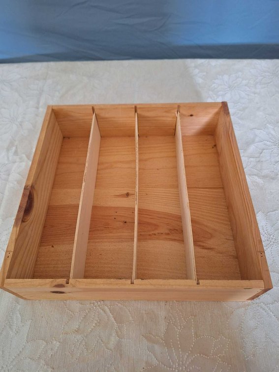 Wooden Box with adjustable compartments