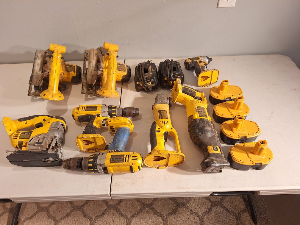 DeWalt 18 volt battery powered tool lot