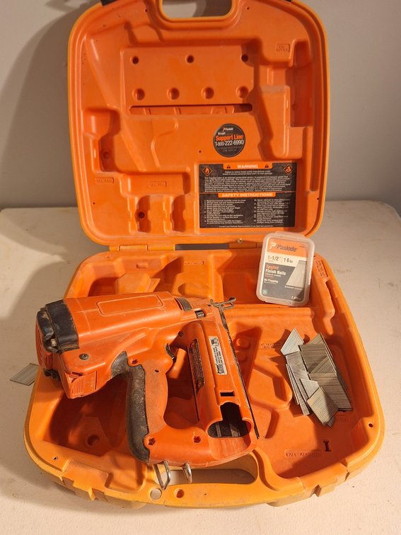 Paslode Finish Nail Gun 